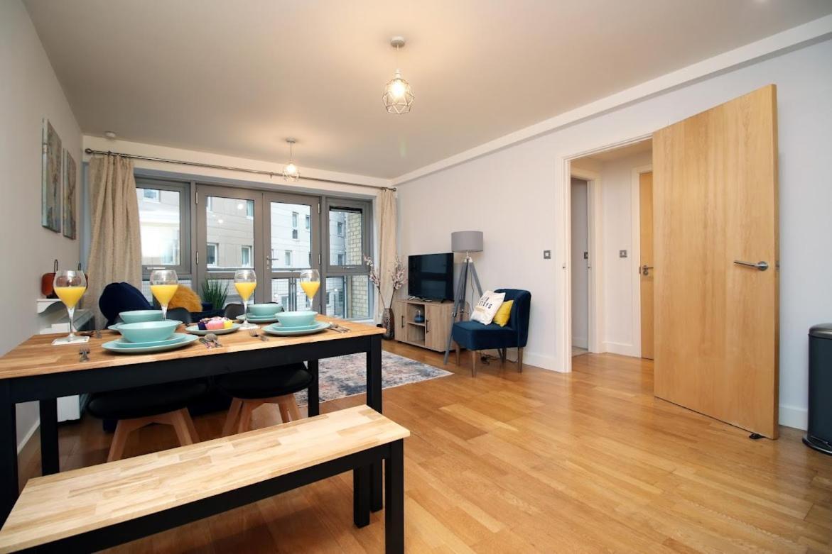 Апартаменты Bright 1bedroom Apartment, Location With Balcony *
