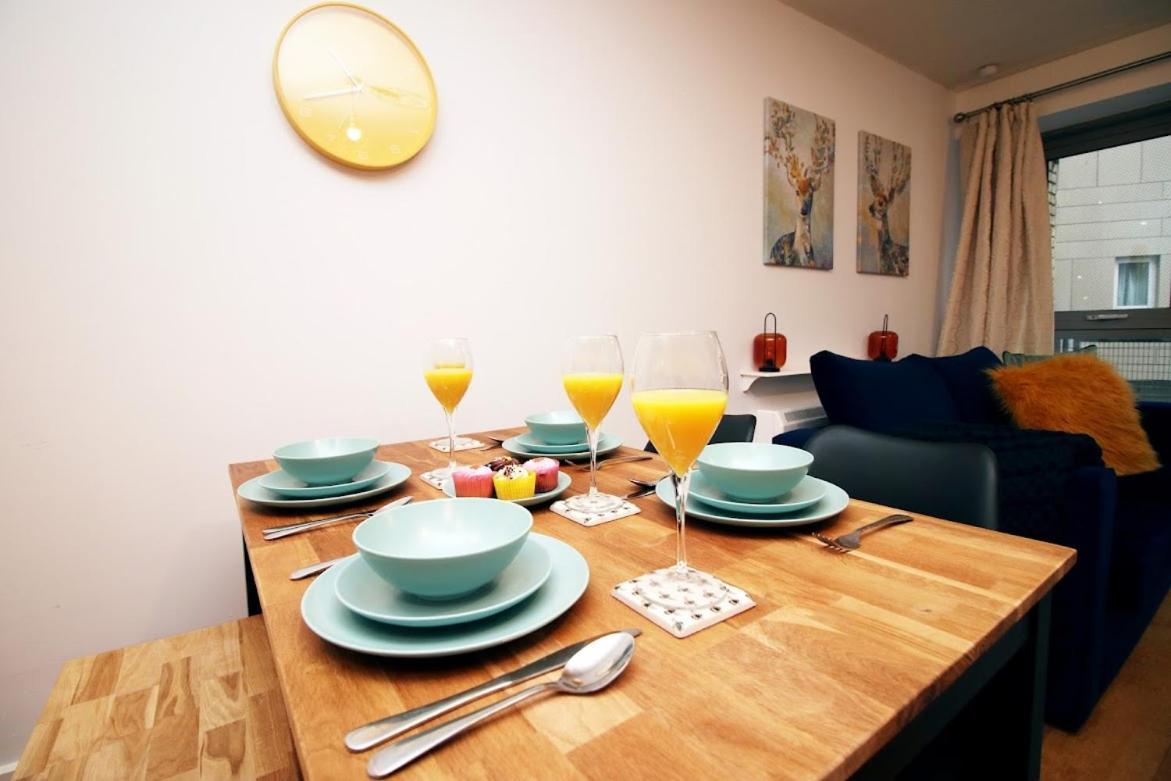 Bright 1bedroom Apartment, Location With Balcony Бристоль